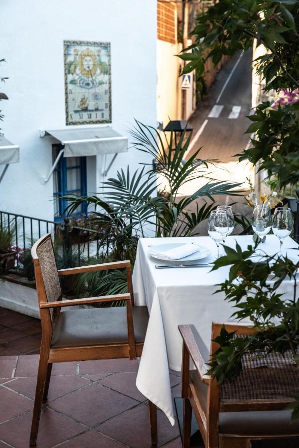 Hostal De La Placa Cabrils Bagian luar foto