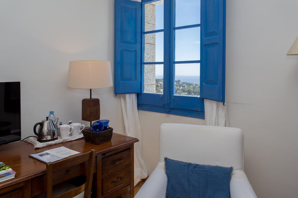 Hostal De La Placa Cabrils Bagian luar foto